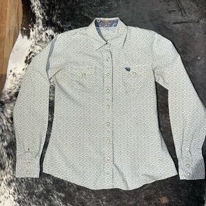 Cinch Pearl Snap Button Down